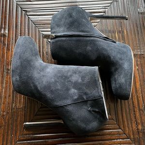 SI Rossi Navy Blue suede booties.